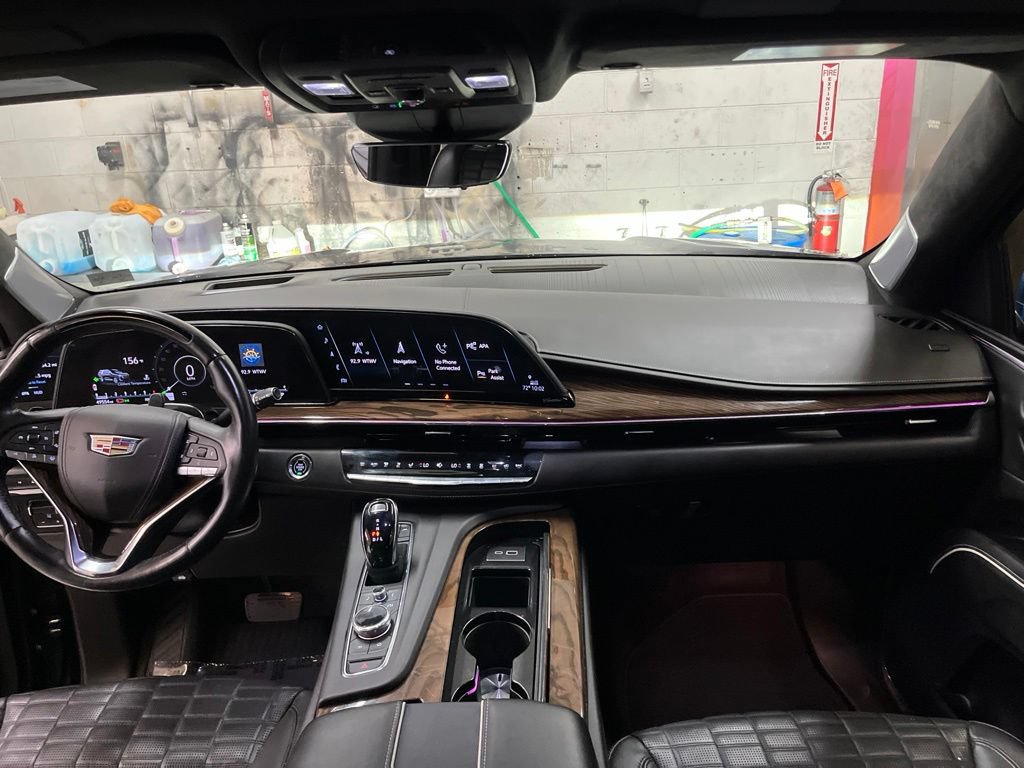 Used 2023 Cadillac Escalade Sport Platinum AWD/4WD image 21