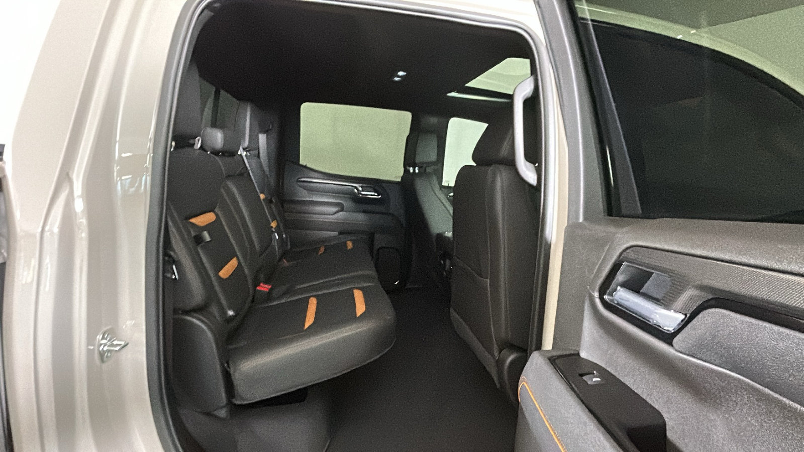 Used 2026 GMC Sierra 1500 AT4 w/ AT4 Premium Package AWD/4WD image 37