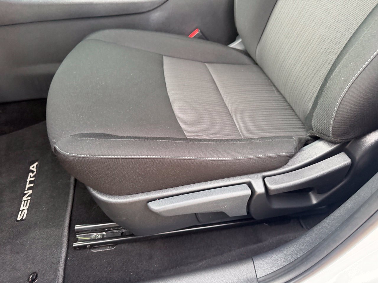 Certified 2025 Nissan Sentra SV w/ All-Weather Package FWD image 30