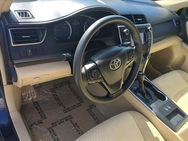Used 2015 Toyota Camry LE image 10