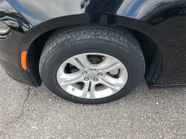 Used 2023 Dodge Charger SXT image 6
