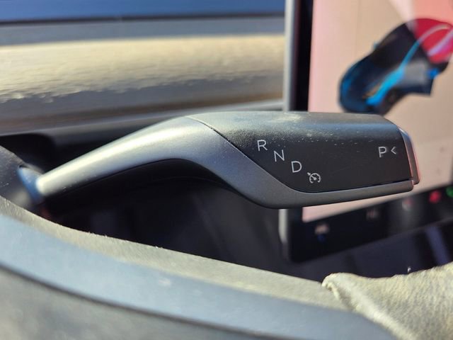 Used 2021 Tesla Model 3 Standard Range Plus image 30