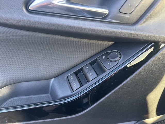 New 2026 Chevrolet Equinox LT image 13