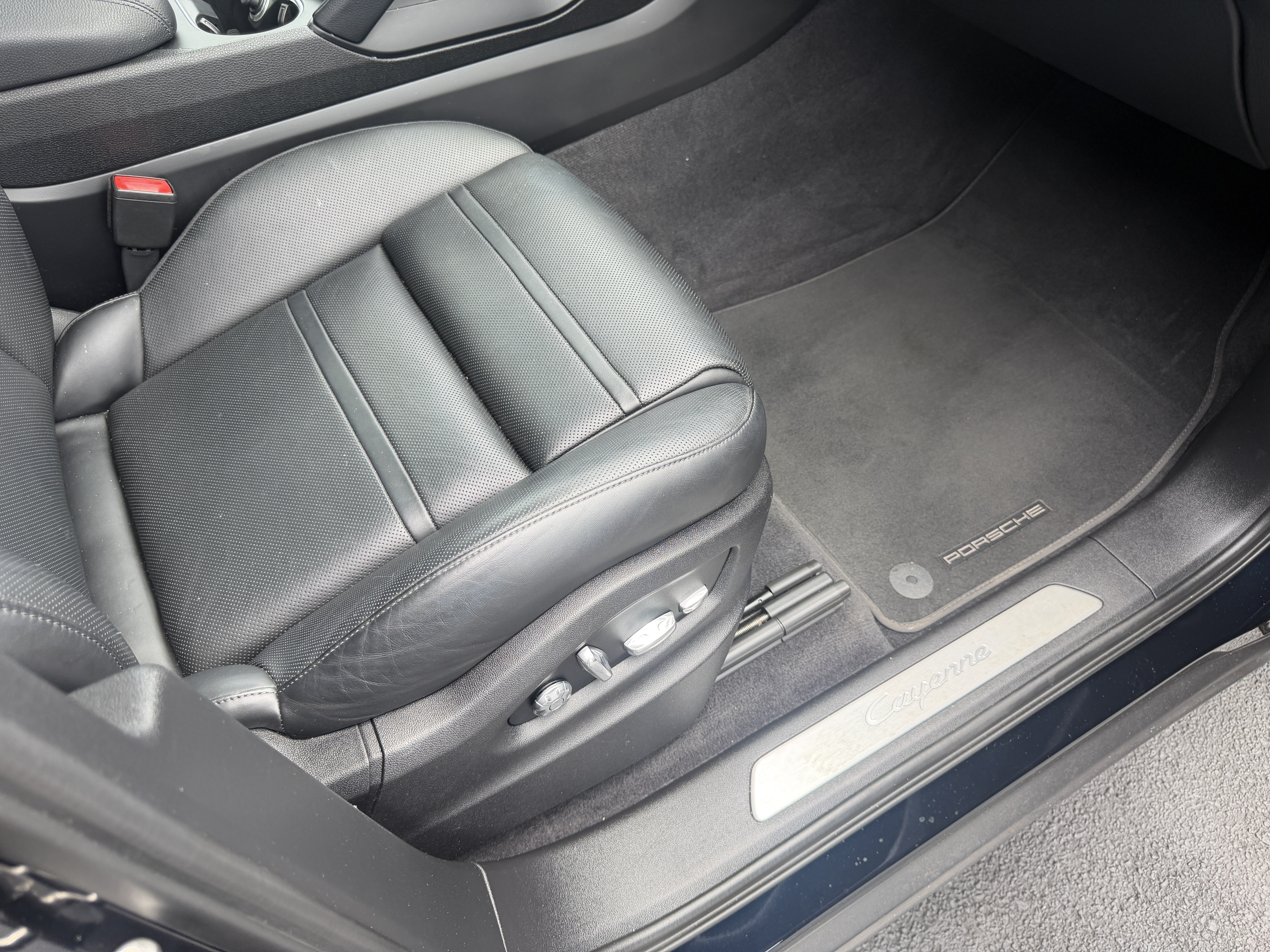 Certified 2020 Porsche Cayenne AWD/4WD image 20