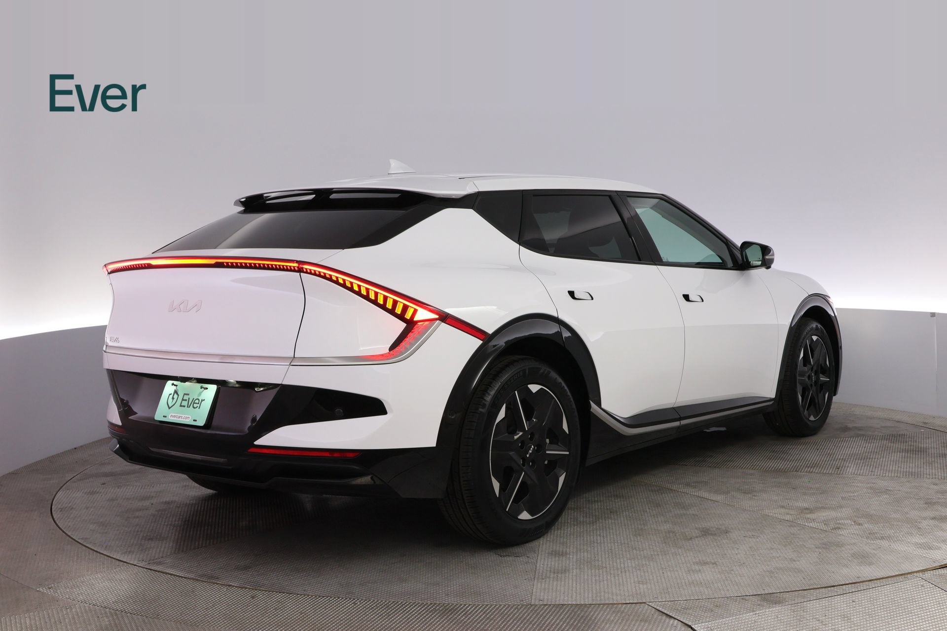 Used 2025 Kia EV6 Wind RWD image 3