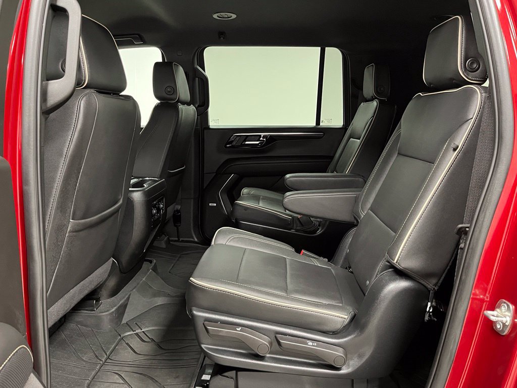 Used 2025 Chevrolet Suburban Premier AWD/4WD image 45
