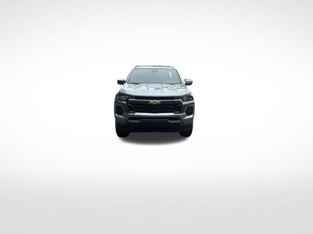 Used 2025 Chevrolet Colorado LT AWD/4WD image 2