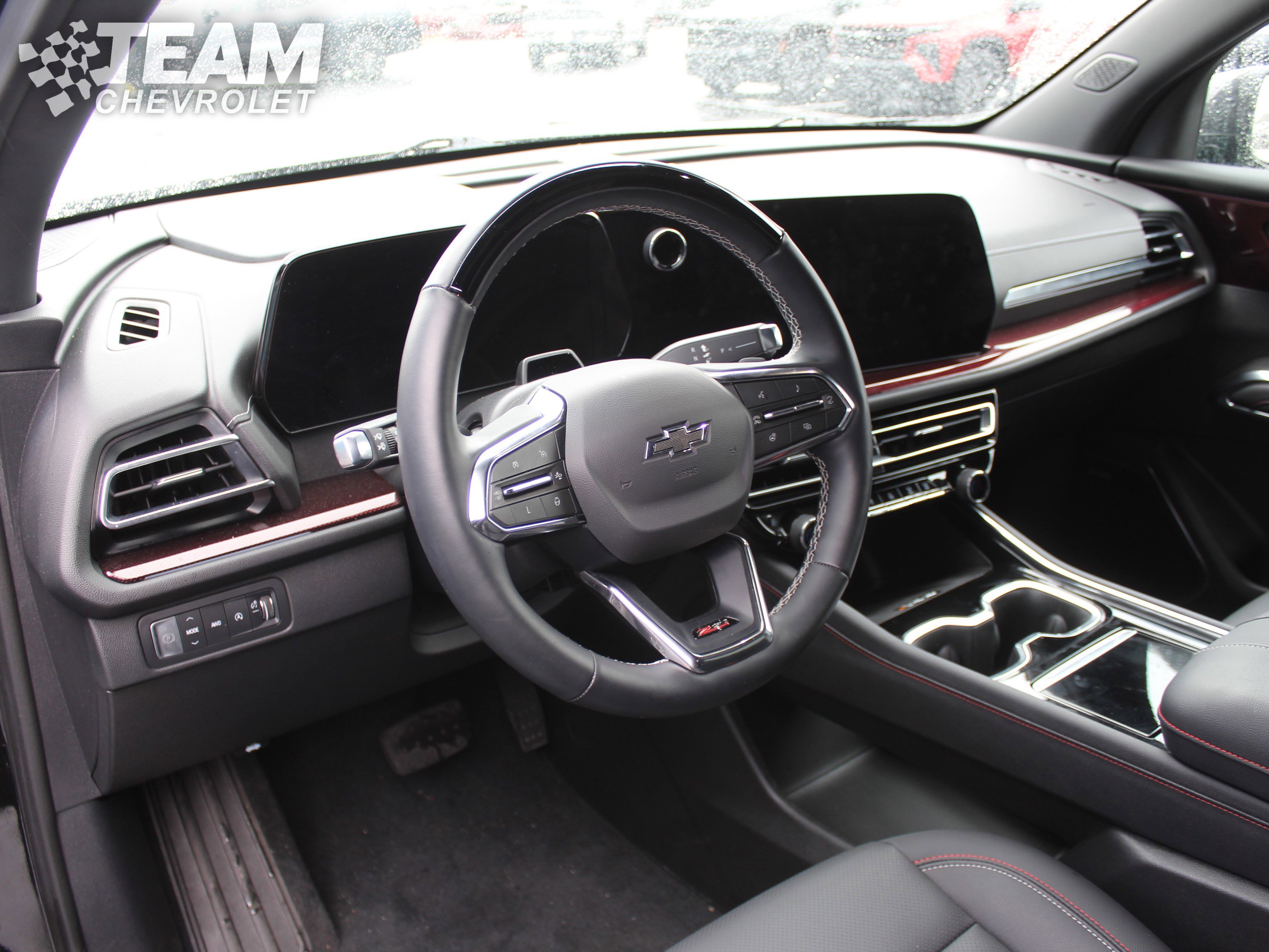 Used 2024 Chevrolet Traverse Z71 w/ Enhanced Driving Package image 12