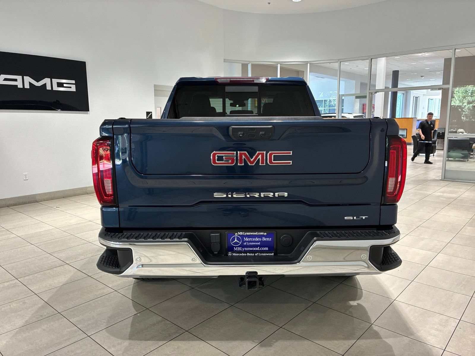 Used 2022 GMC Sierra 1500 SLT w/ SLT Premium Plus Package AWD/4WD image 5