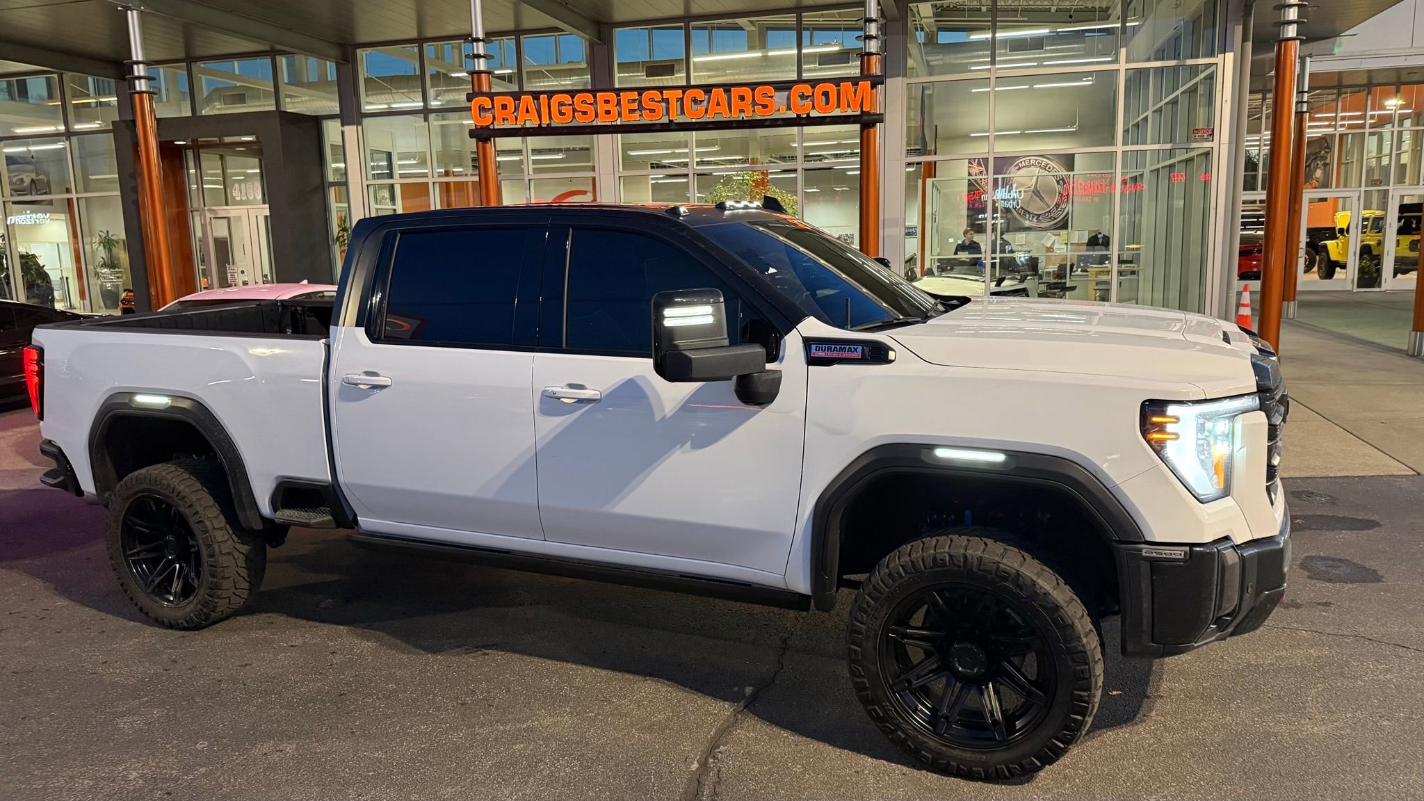 Used 2024 GMC Sierra 2500 AT4X image 7