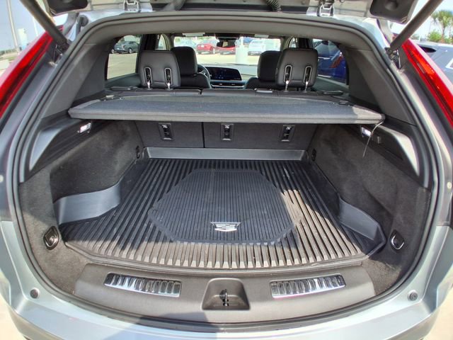 Used 2025 Cadillac XT4 Premium Luxury w/ LPO, Floor Liner Package FWD image 6