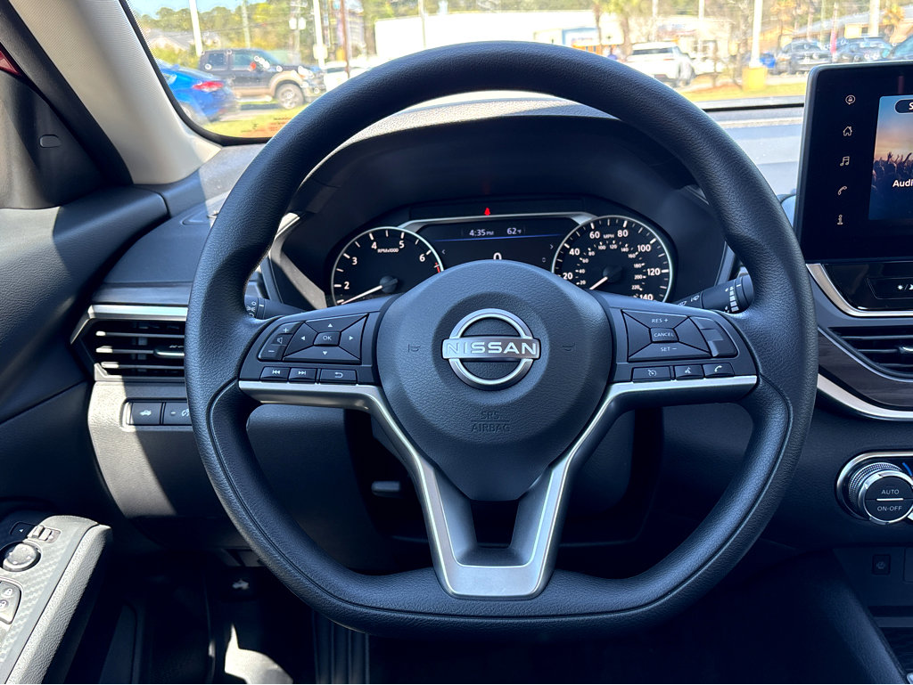 New 2026 Nissan Altima 2.5 SV w/ SV Special Edition Package FWD image 17