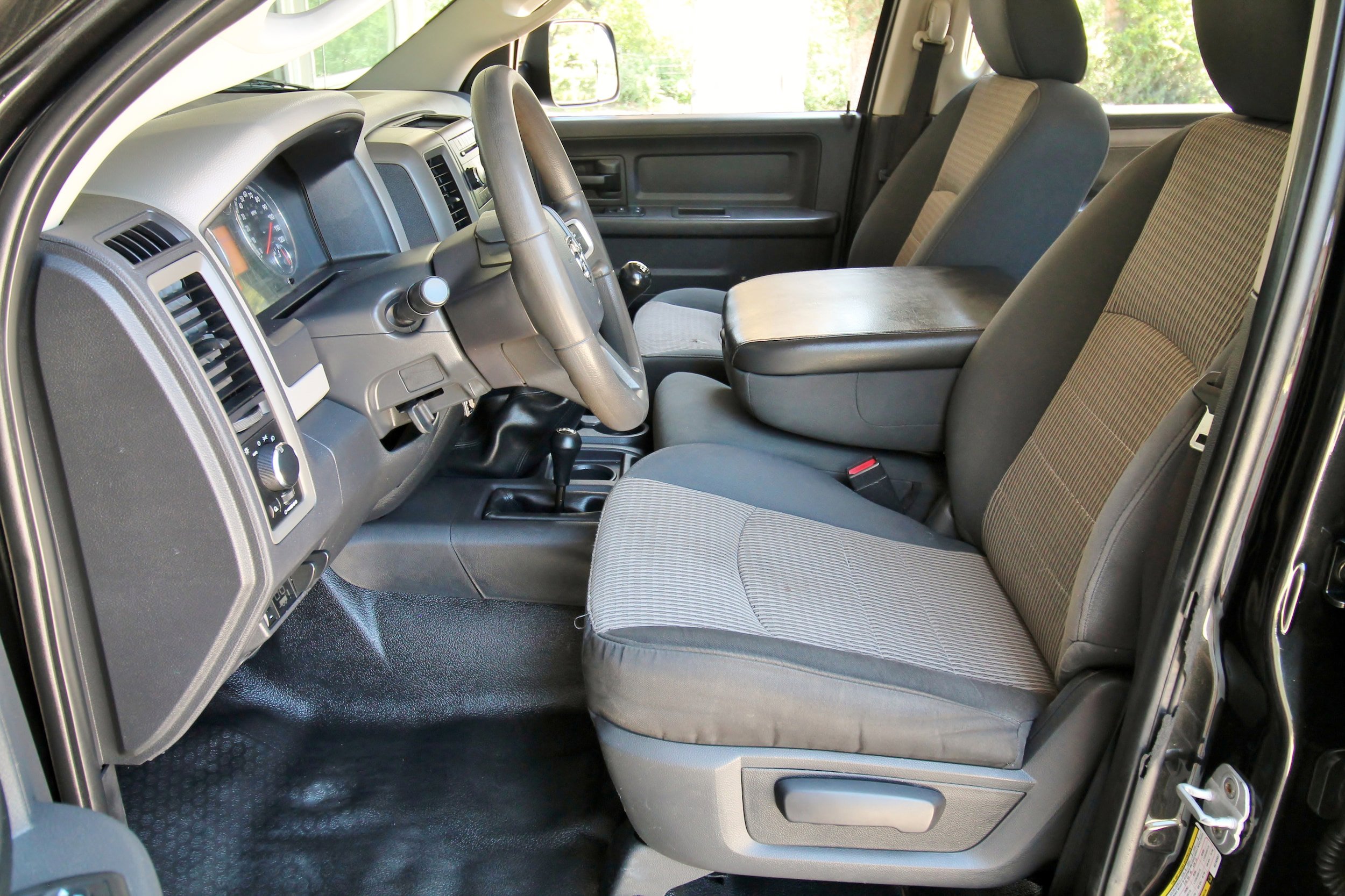 Used 2010 Dodge Ram 3500 Truck ST w/ ST Popular Equipment Group AWD/4WD image 21