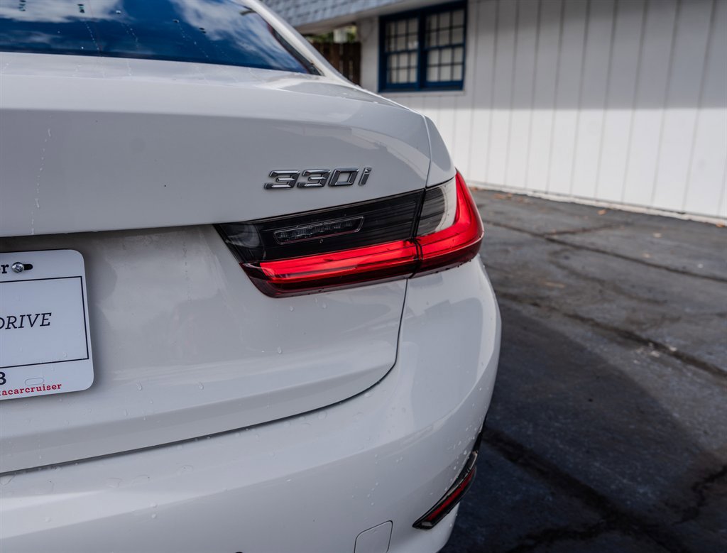 Used 2020 BMW 330i Sedan image 11