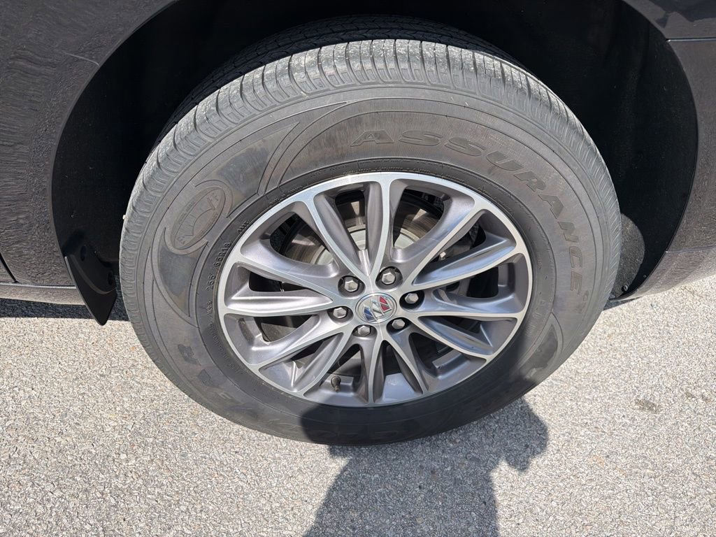 Used 2024 Buick Enclave Premium image 12