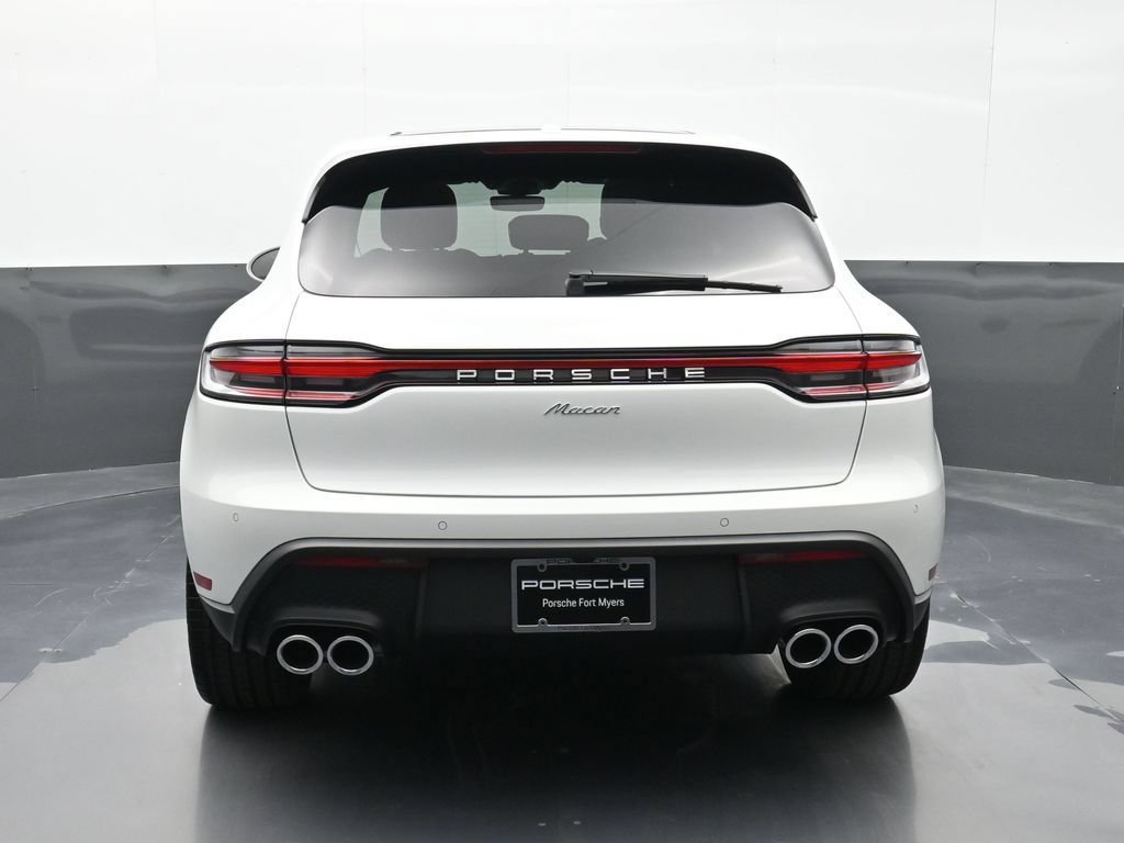 Certified 2025 Porsche Macan AWD/4WD image 25