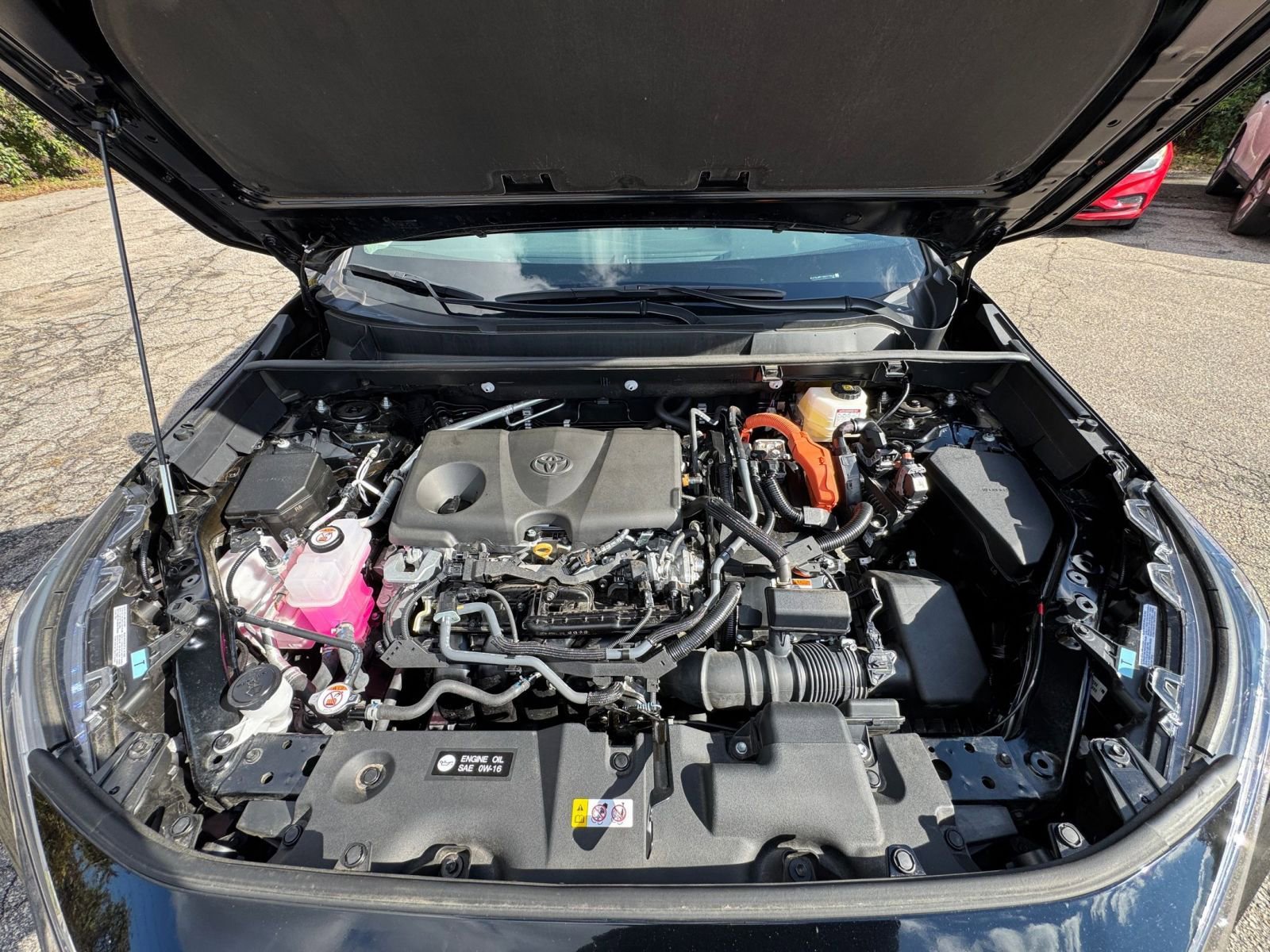 Used 2025 Toyota RAV4 LE image 27