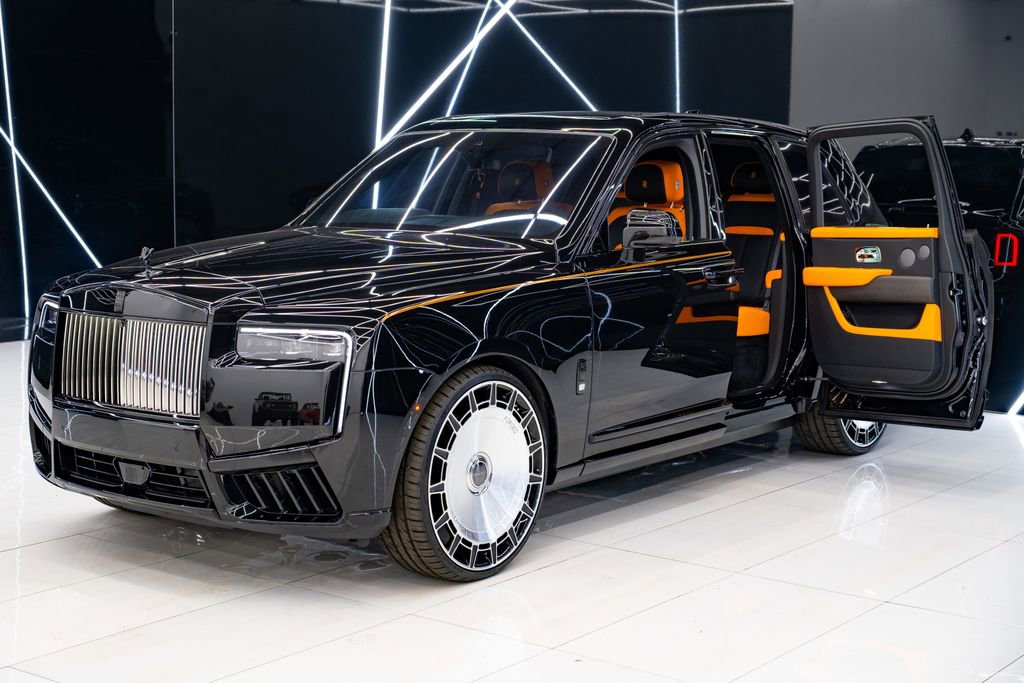 Used 2026 Rolls-Royce Cullinan AWD/4WD image 9