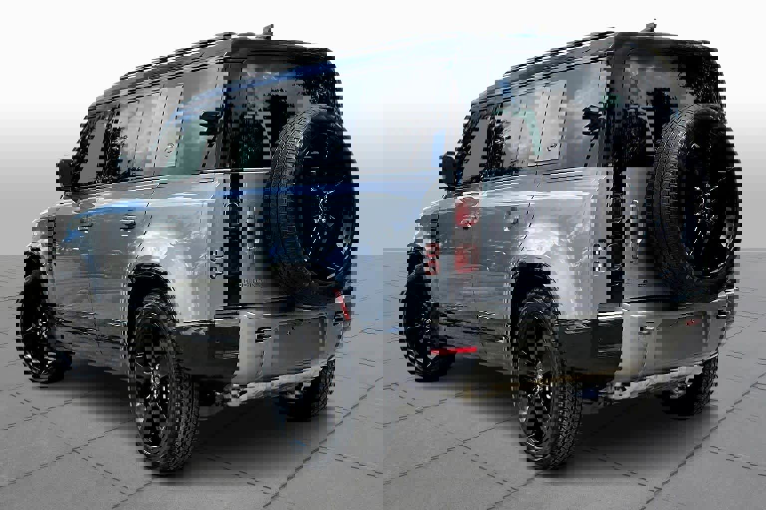 Used 2022 Land Rover Defender 110 X-Dynamic HSE image 11