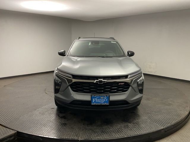 New 2026 Chevrolet Trax RS w/ Sunroof Package FWD image 2