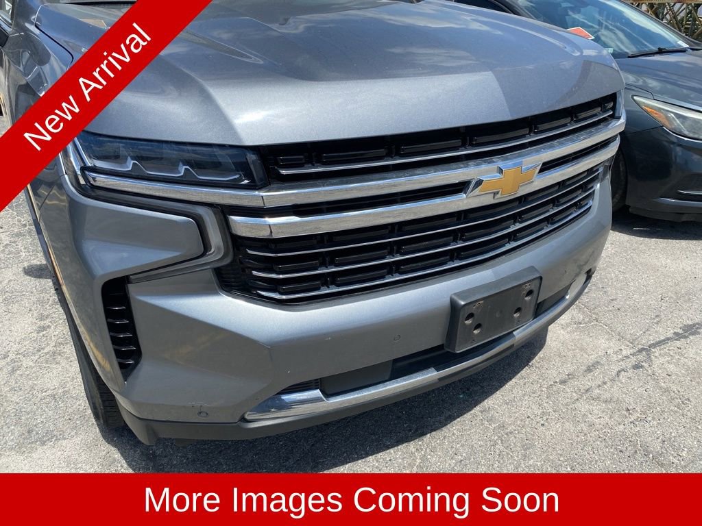 Used 2022 Chevrolet Suburban LT RWD image 6