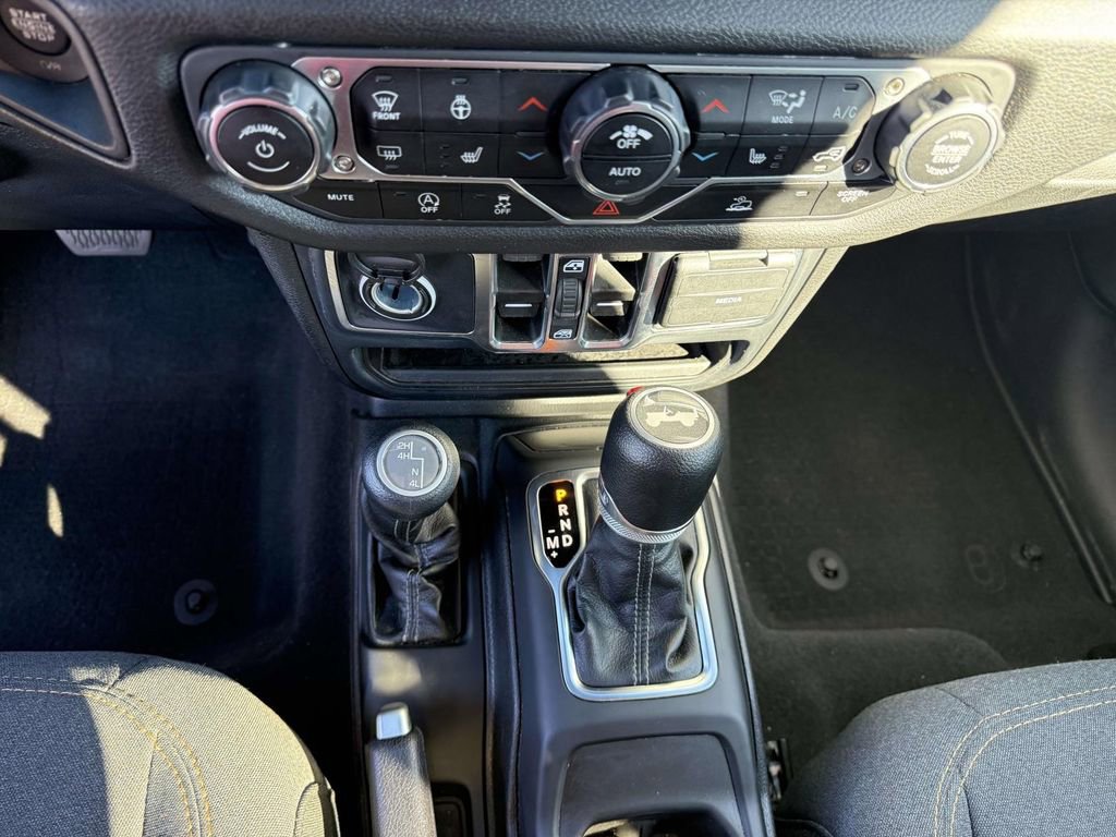 Used 2024 Jeep Wrangler Sport S image 21