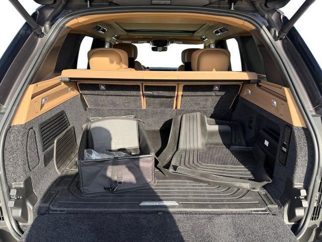 Certified 2025 Land Rover Range Rover Autobiography AWD/4WD image 18