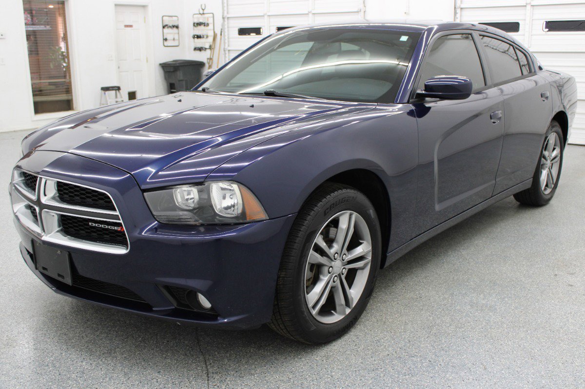 Used 2014 Dodge Charger SXT Plus image 3