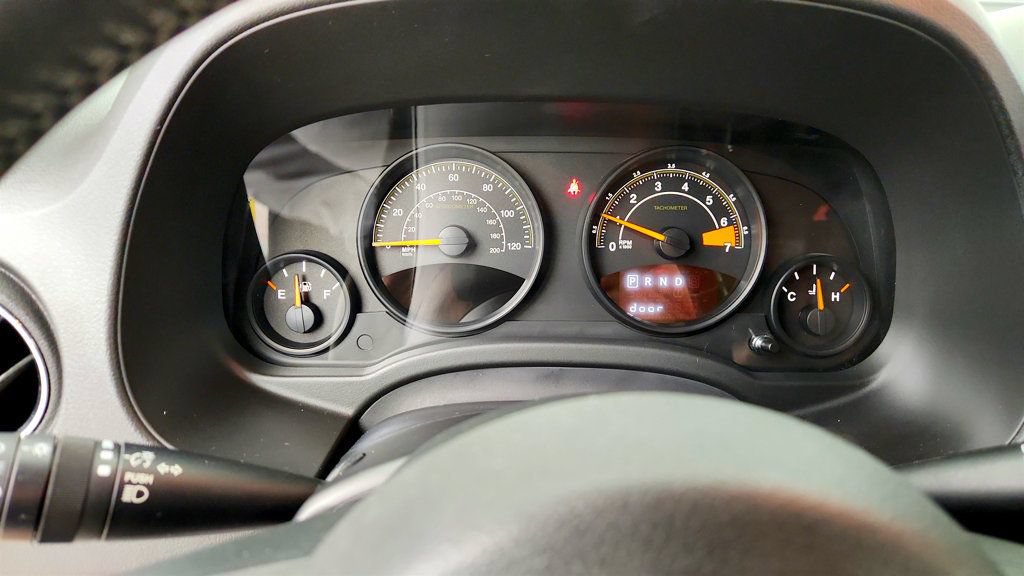 Used 2014 Jeep Patriot Latitude AWD/4WD image 14