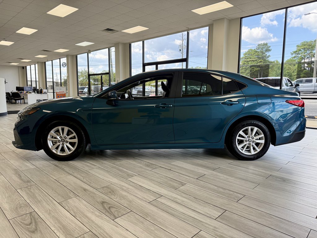 Used 2026 Toyota Camry LE FWD image 4