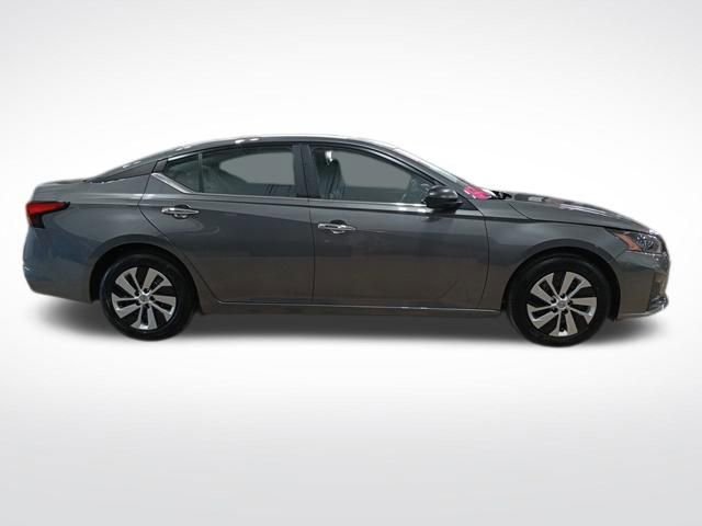 Certified 2025 Nissan Altima 2.5 S image 6
