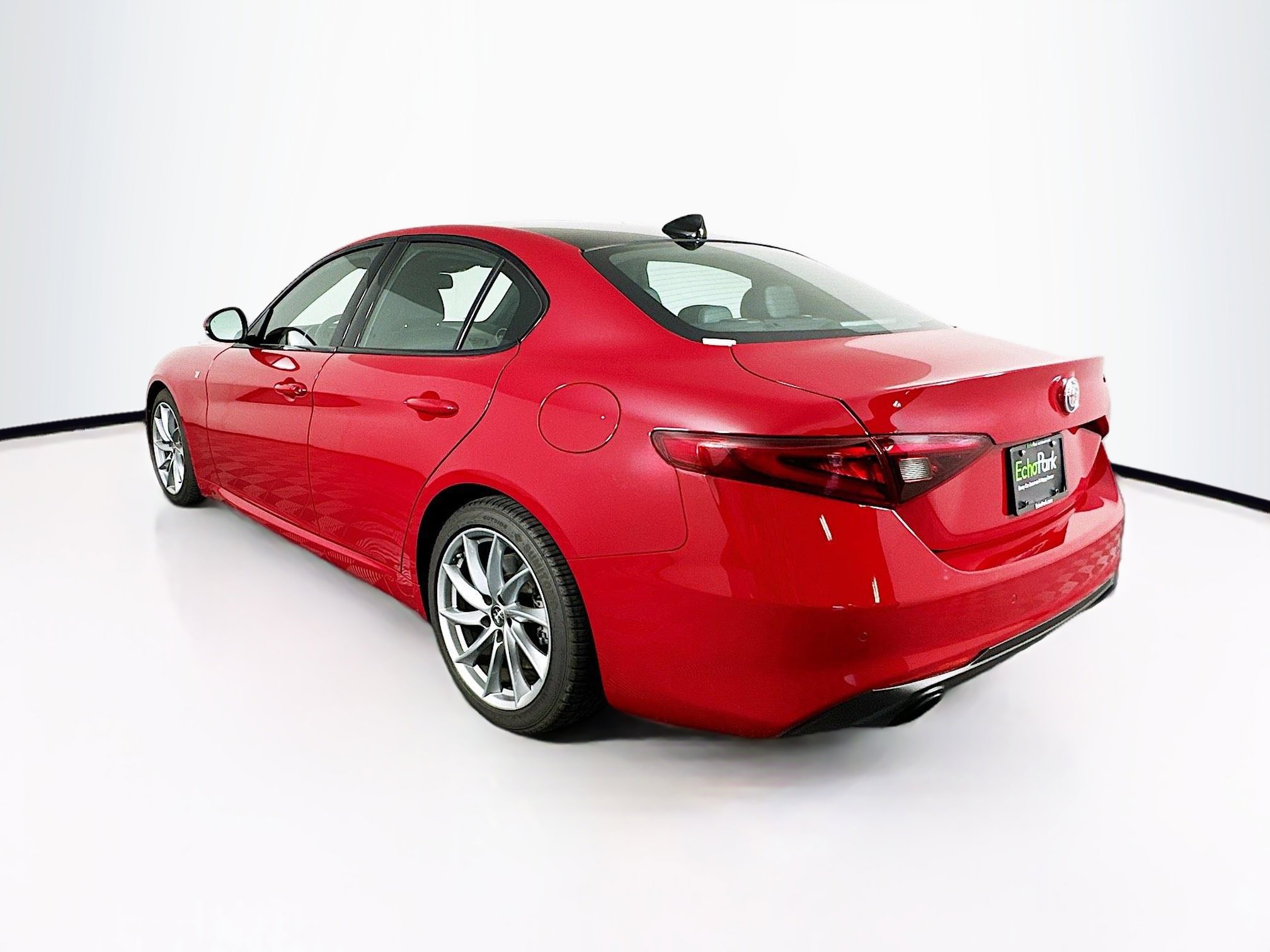 Used 2023 Alfa Romeo Giulia Ti image 5