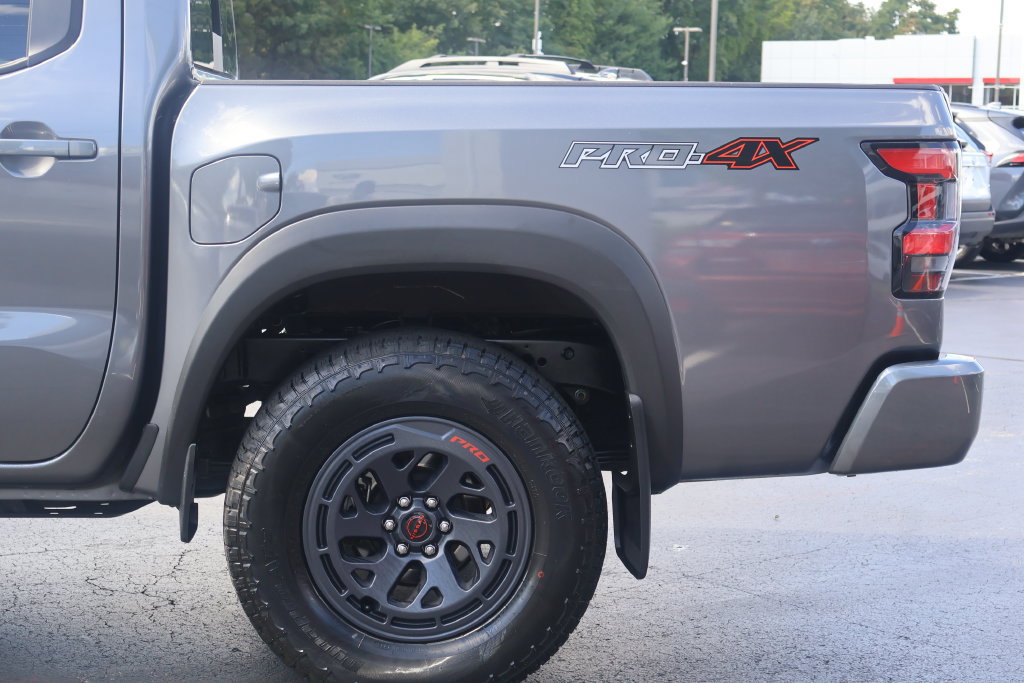 Used 2026 Nissan Frontier PRO-4X AWD/4WD image 4
