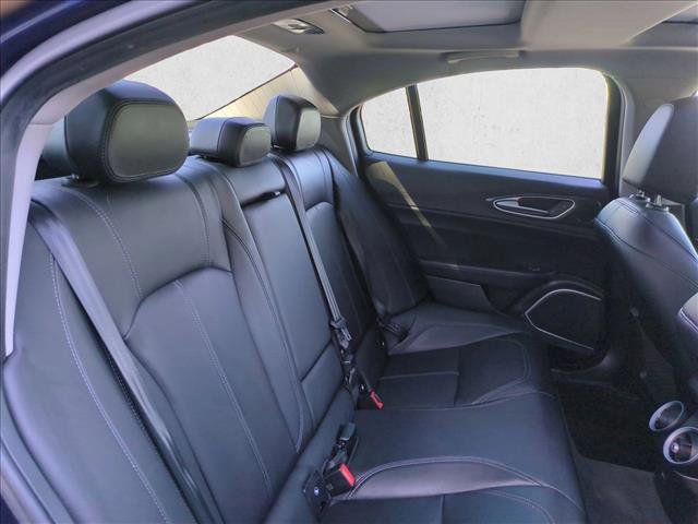 Used 2021 Alfa Romeo Giulia Ti w/ Nero Edizione image 21
