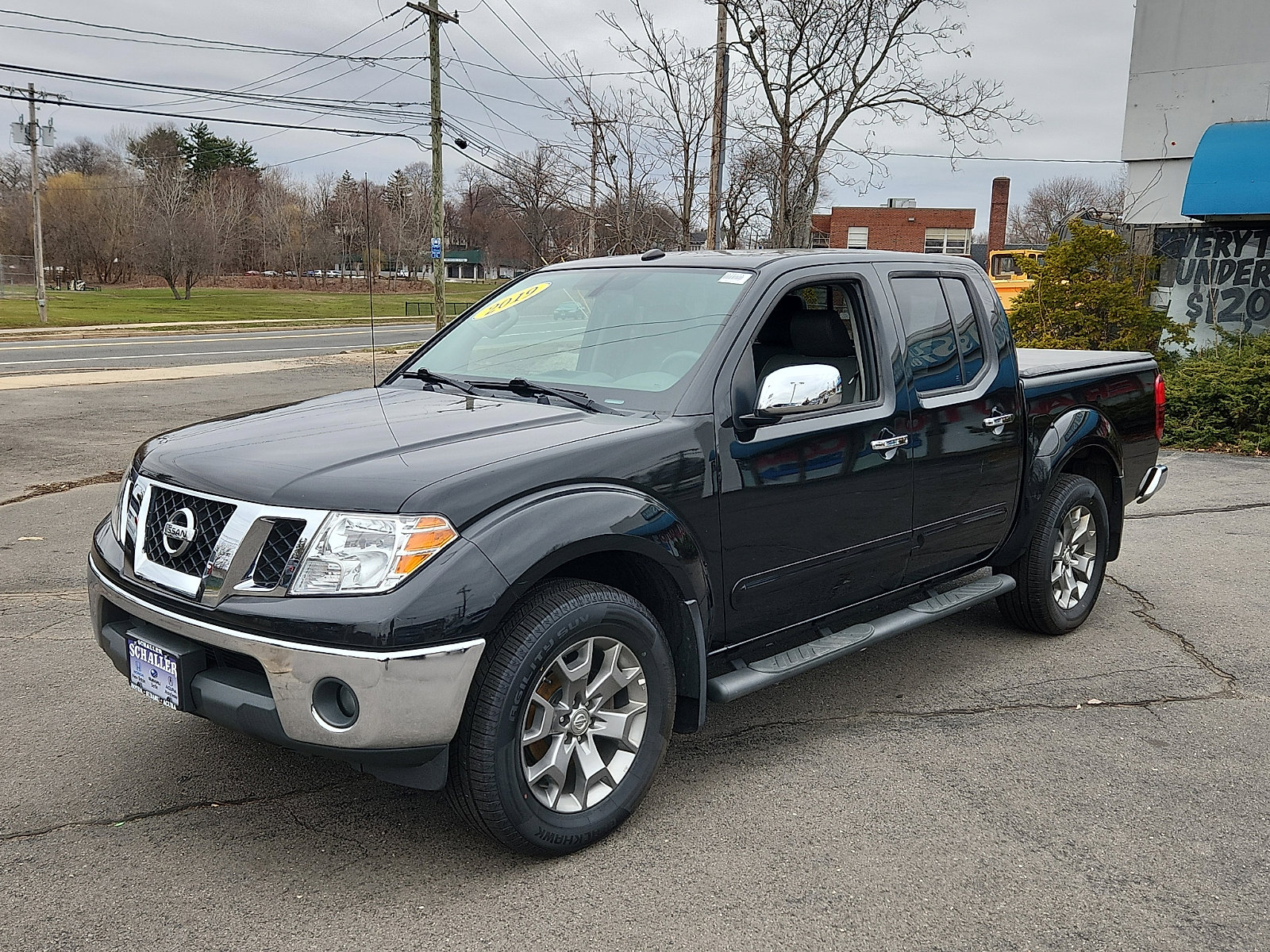 Used 2019 Nissan Frontier SL image 3