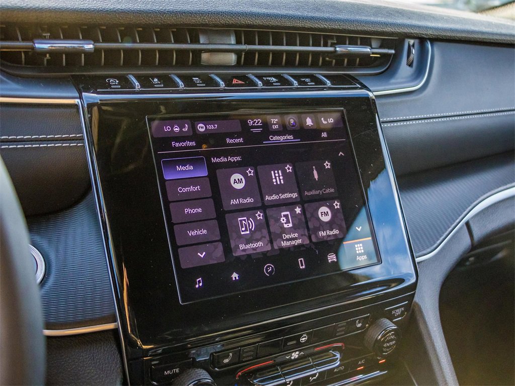 Used 2024 Jeep Grand Cherokee L Laredo image 28