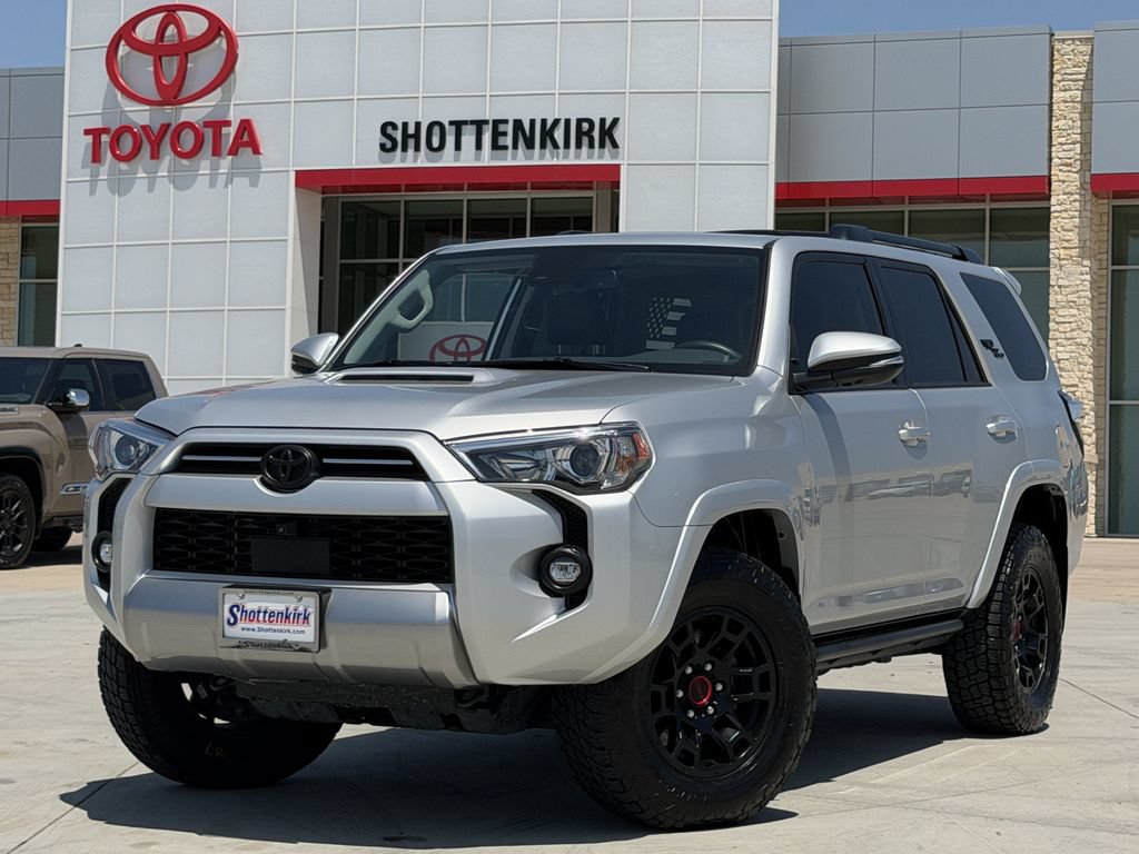 Used 2024 Toyota 4Runner TRD Off-Road Premium w/ Off Road Premium Plus Package AWD/4WD image 2