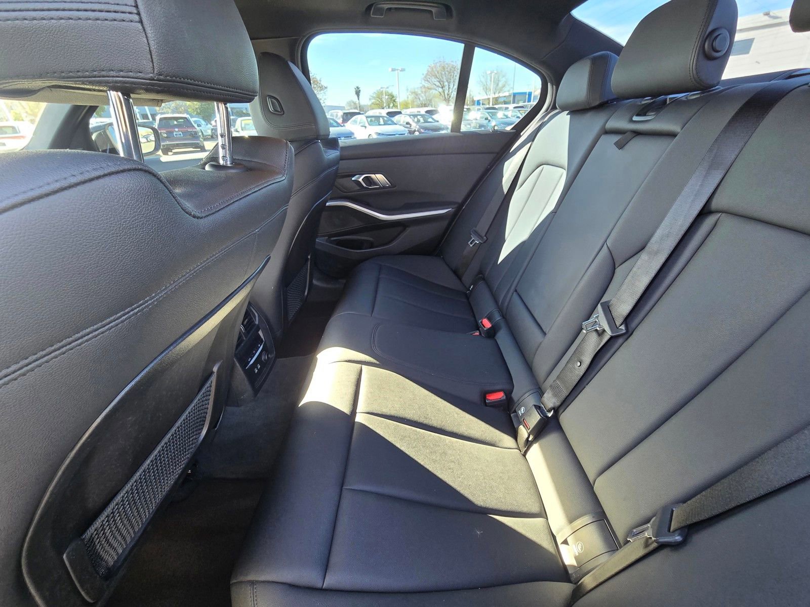 Used 2019 BMW 330i Sedan w/ Convenience Package image 10