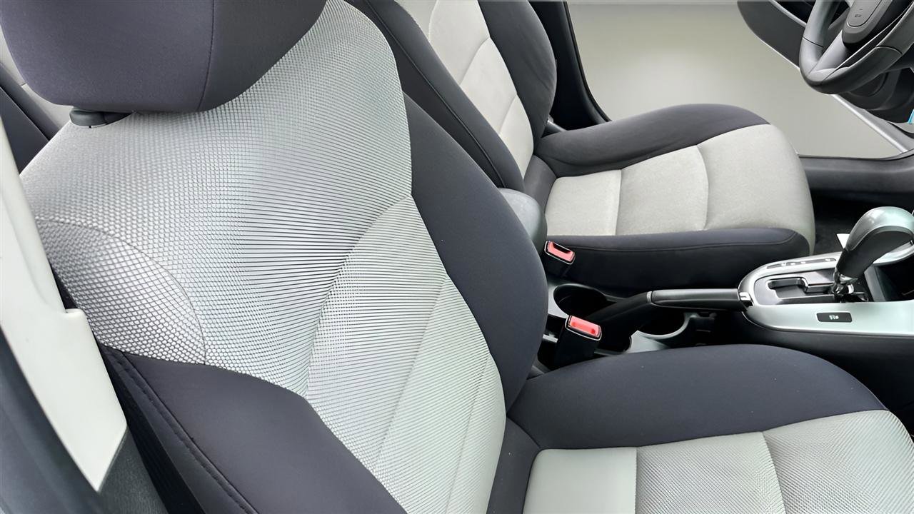 Used 2015 Chevrolet Cruze LS FWD image 26
