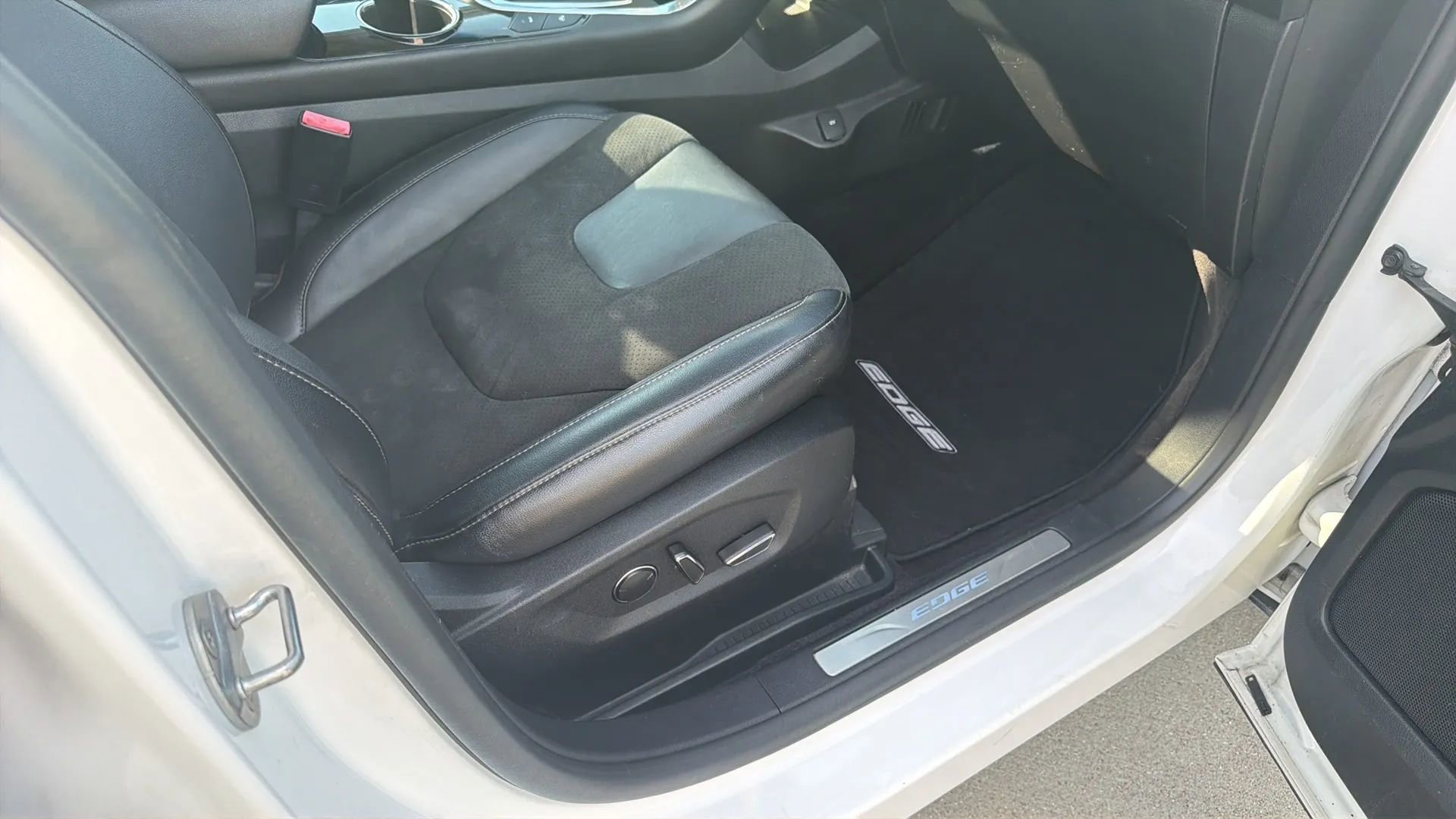 Used 2015 Ford Edge Sport w/ Equipment Group 401A AWD/4WD image 67