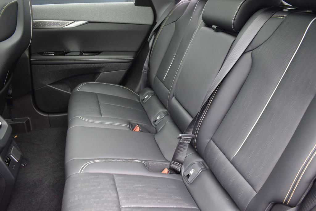 Certified 2025 Cadillac Optiq Luxury 2 AWD/4WD image 26