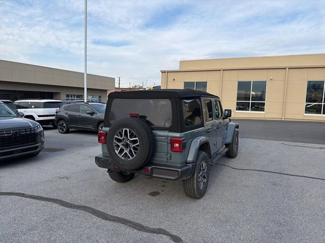 Used 2024 Jeep Wrangler Sahara w/ Technology Group image 20
