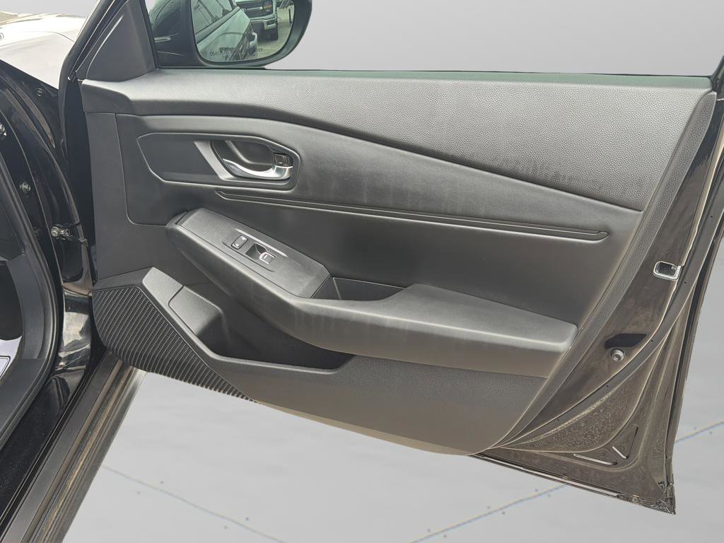 Used 2025 Honda Accord SE image 9