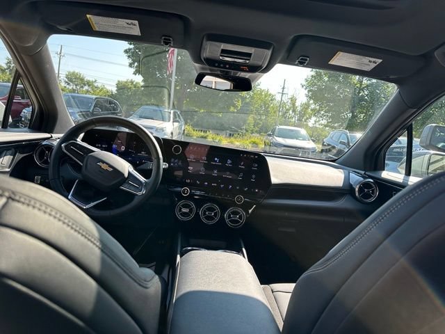 Certified 2024 Chevrolet Blazer EV LT AWD/4WD image 22