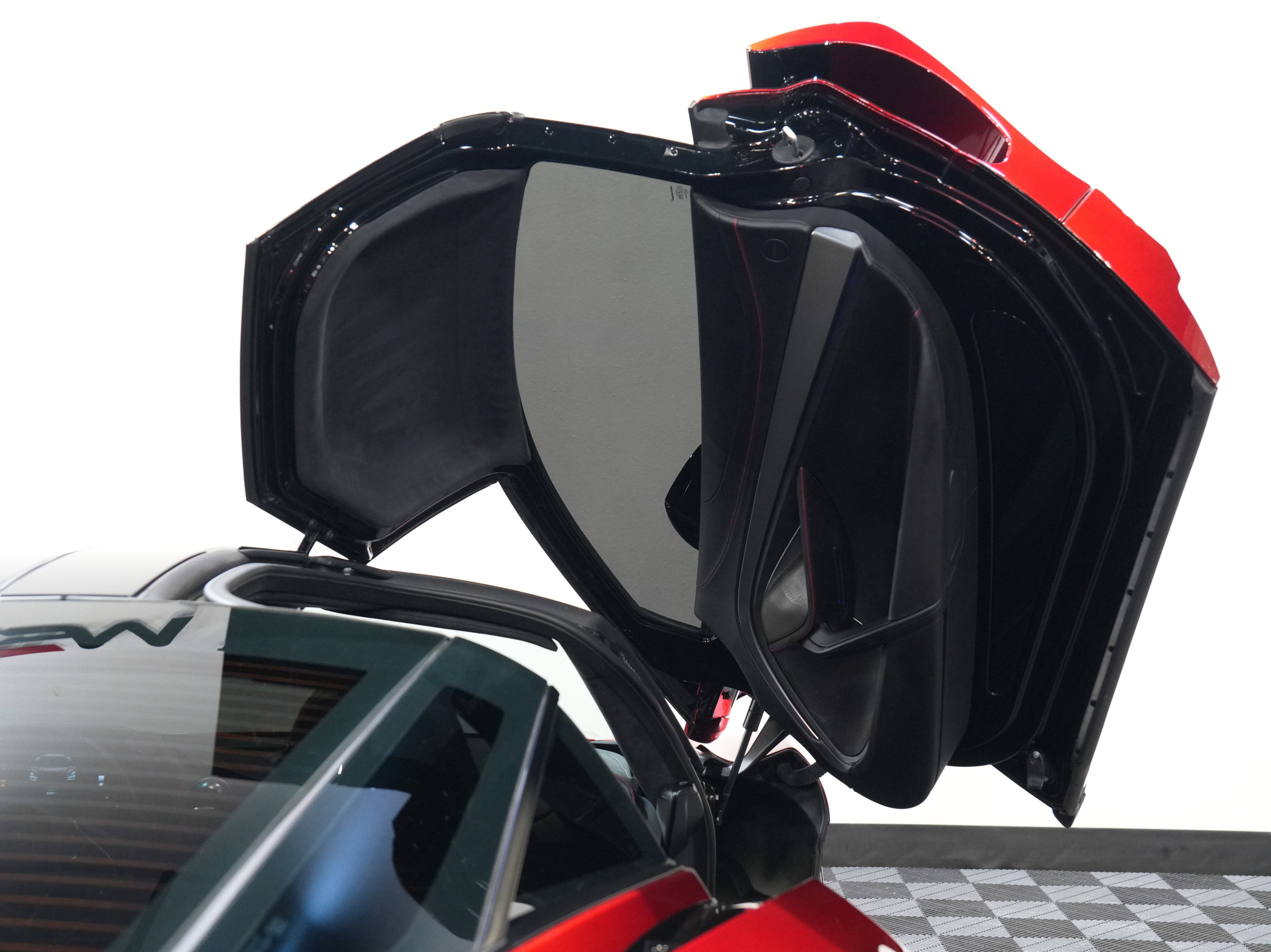 Used 2024 McLaren 750S image 32