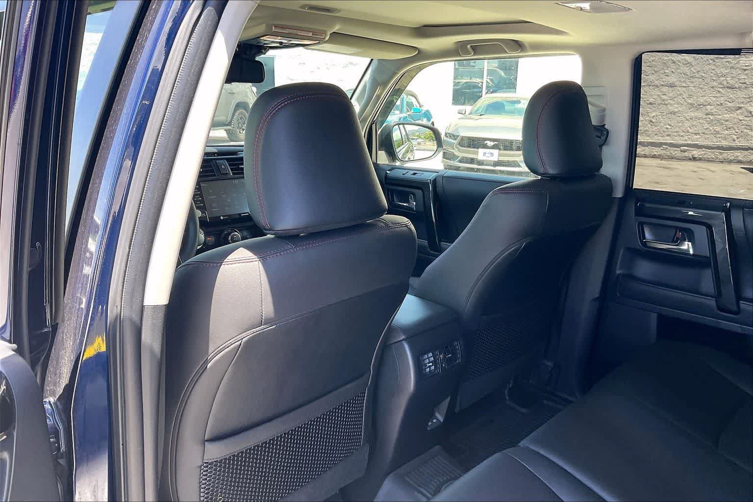 Used 2024 Toyota 4Runner TRD Off-Road Premium w/ Off Road Premium Plus Package AWD/4WD image 12