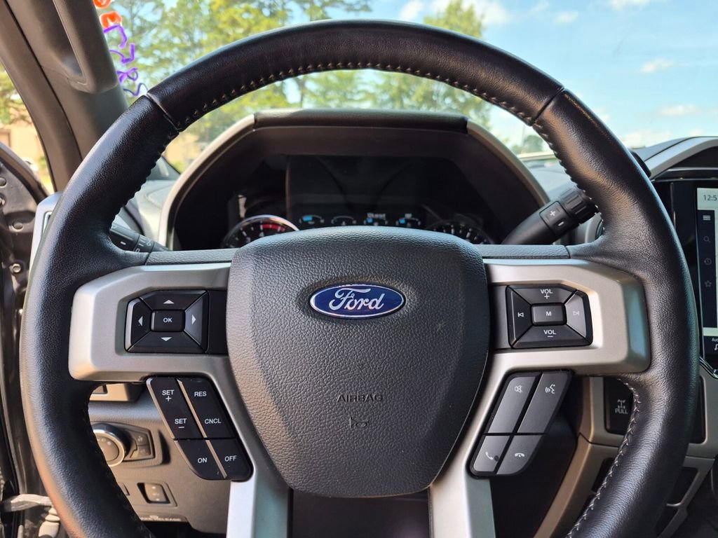 Used 2022 Ford F250 Lariat w/ Lariat Ultimate Package AWD/4WD image 16