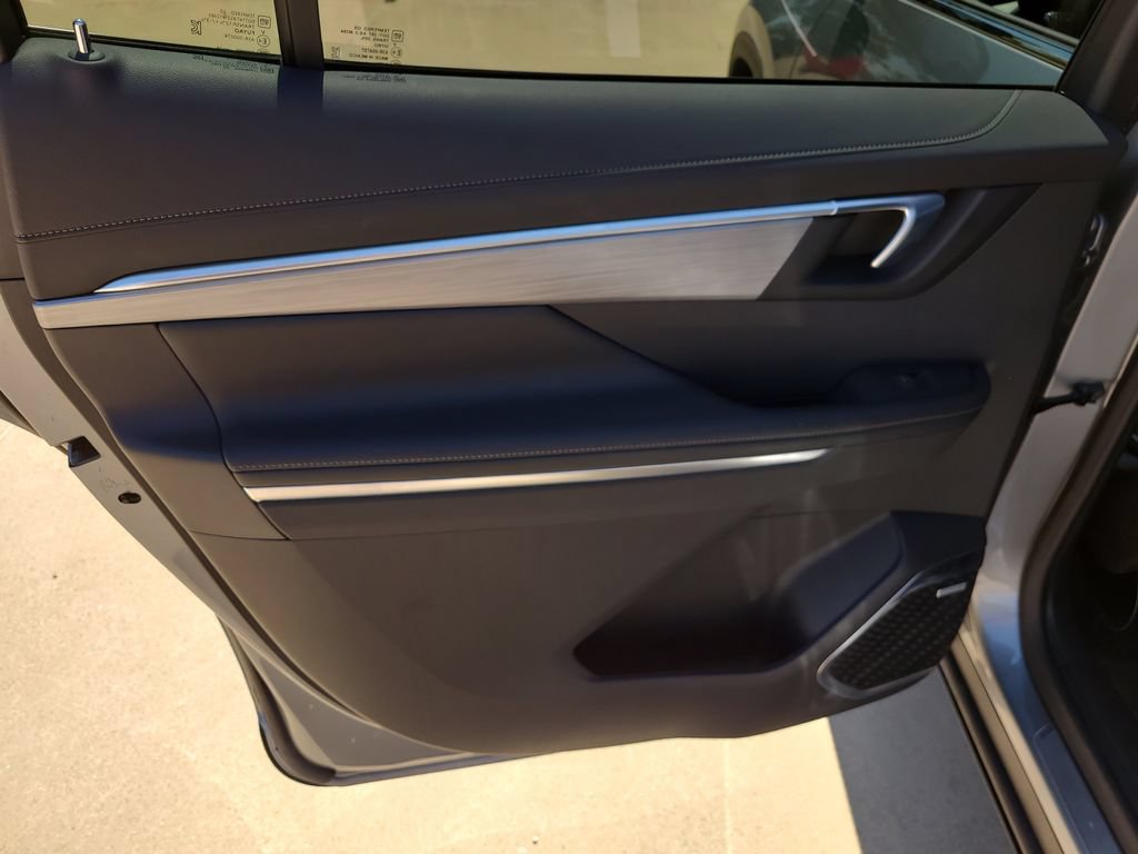 Used 2025 Buick Enclave Preferred FWD image 14