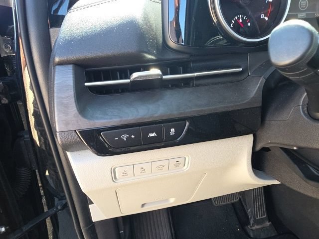 Used 2022 Kia Carnival EX FWD image 15