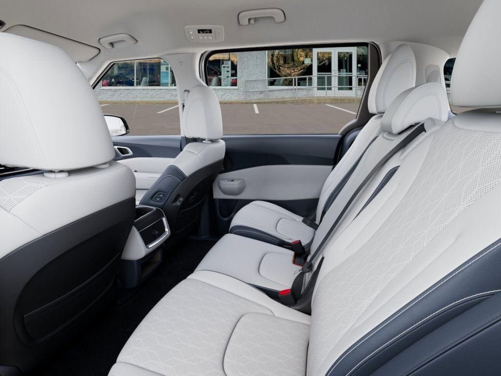 New 2026 Kia Carnival EX FWD image 18